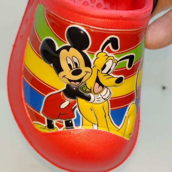 Disney Mickey, Donald, Goofy Red Clogs - Size 7/8 - NEW - Picture 3 of 9
